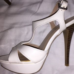 Barely-worn White Nine & Co. Heels Women's size 6
